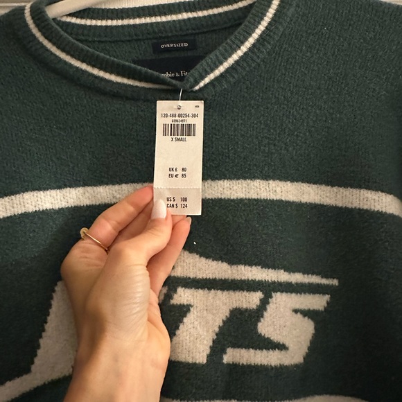 Abercrombie & Fitch Green and White Crewneck Sweater - Picture 2 of 2